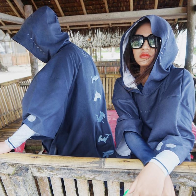 poncho surf shark bleu 260