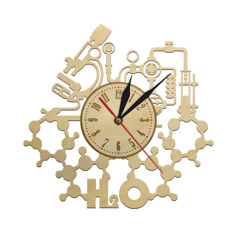 horloge bois chimiste 31