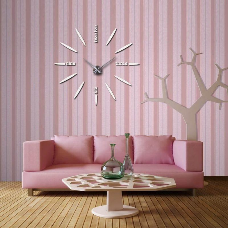 horloge lettre murale rose