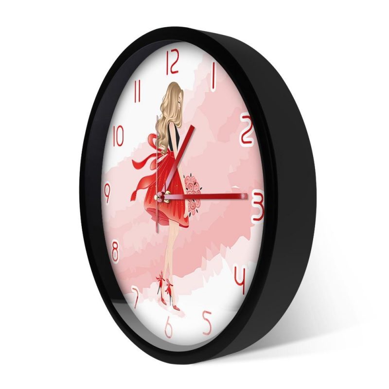 horloge murale belle fille avec cadran