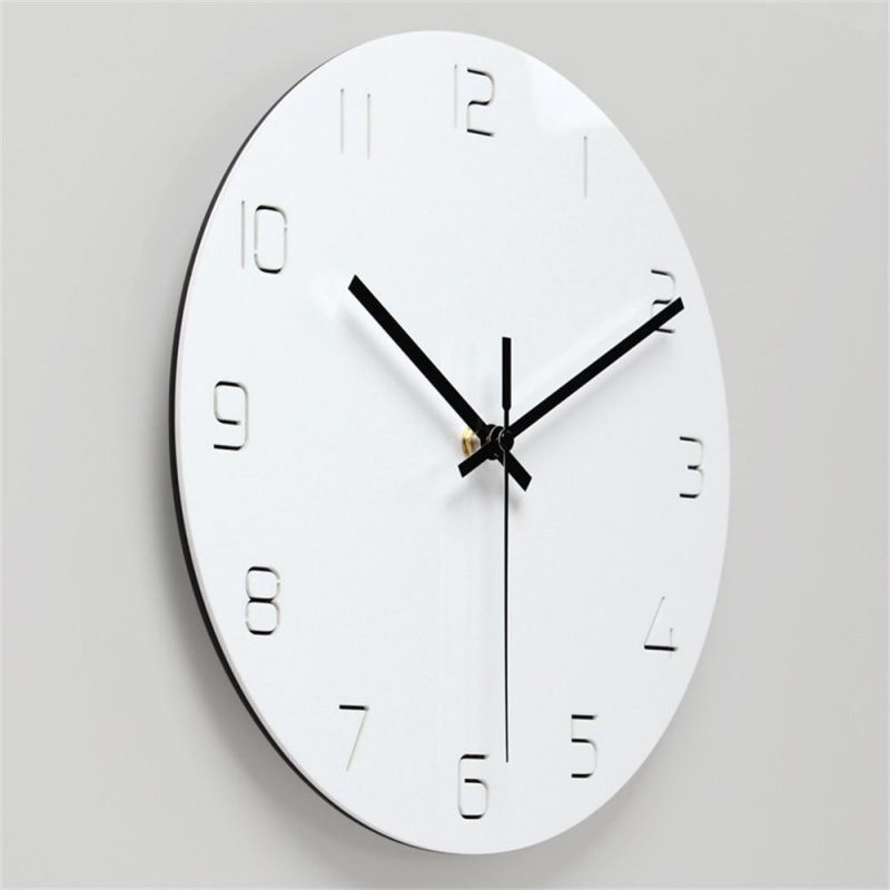 horloge murale design blanc