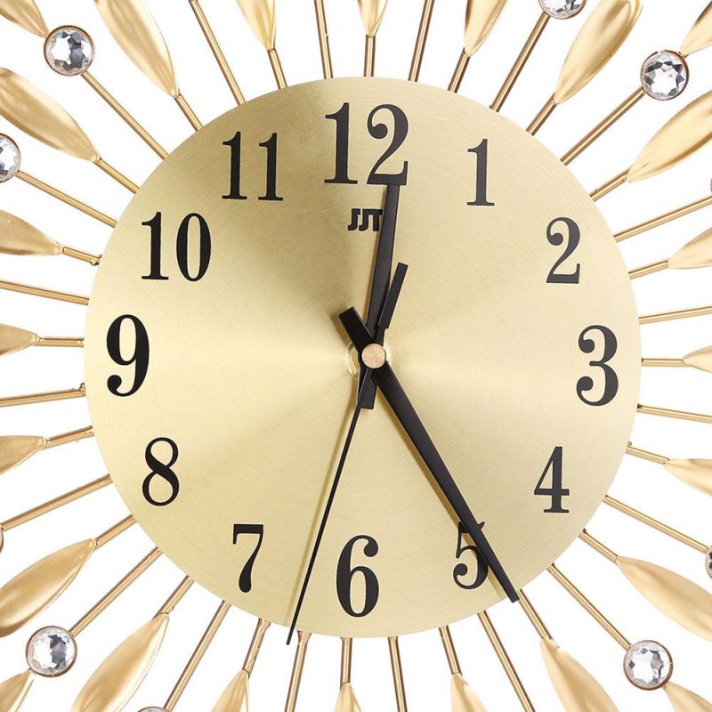 horloge murale design cadran or
