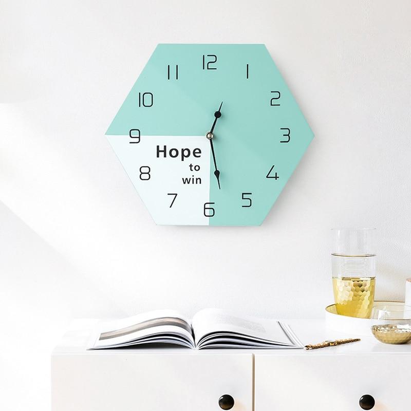 horloge murale scandinave pas cher bois design decoration interieure