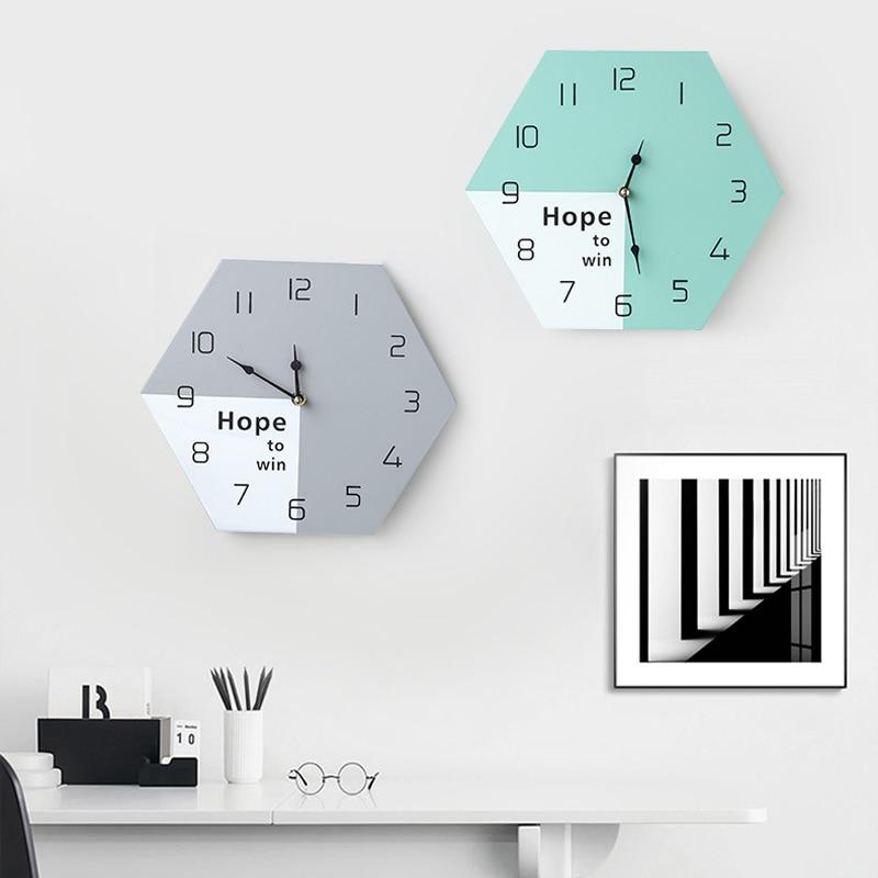 horloge murale scandinave pas cher bois design decoration interieure vert gris